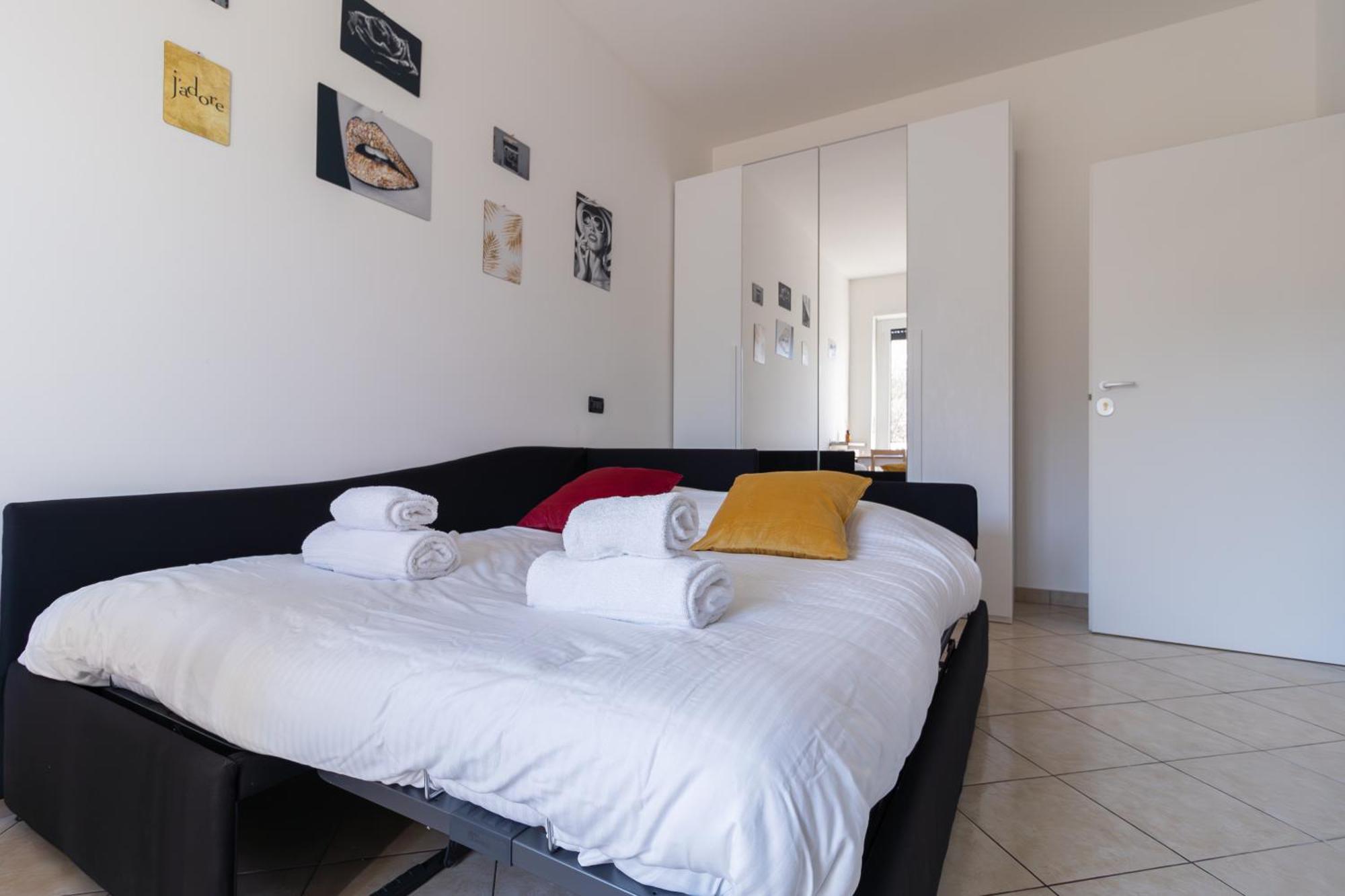 Abbiategrasso - Bocconi - 2 Camere Da Letto Milan Exterior photo